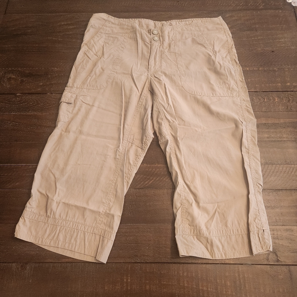 The North Face Active Beige Cargo Capri Pants Sz 10